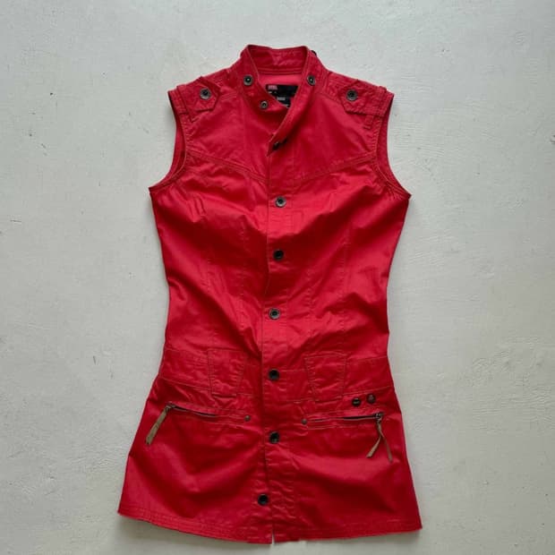 디젤 diesel 버튼 슬리브리스 / 빈티지 y2k 2000s