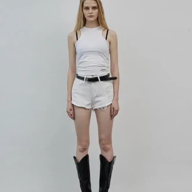 [S] 보헤미안 서울 커팅 데미지 쇼츠 화이트