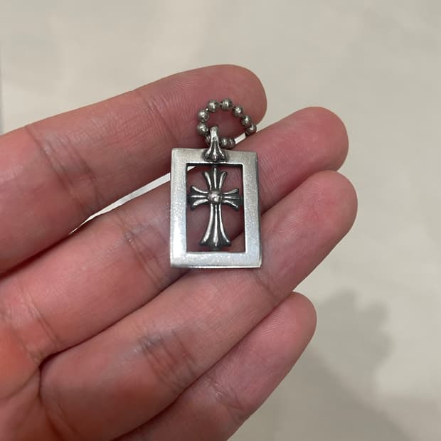 크롬하츠 프레임드 오픈 베이비팻 팬던트 목걸이