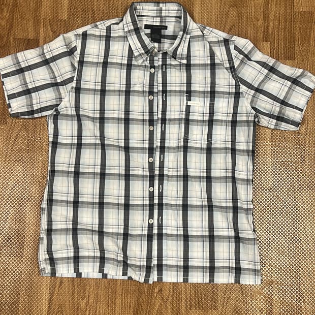 캘빈클라인 반팔 셔츠L