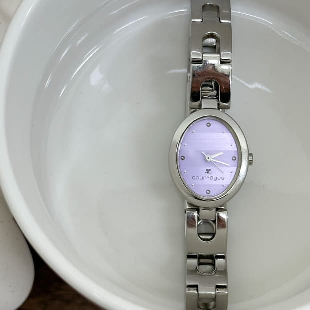 courreges / 꾸레쥬 바이올렛 다이얼 시계 