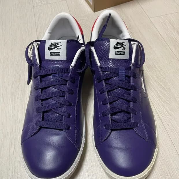 나이키 슈프림 테니스 클래식