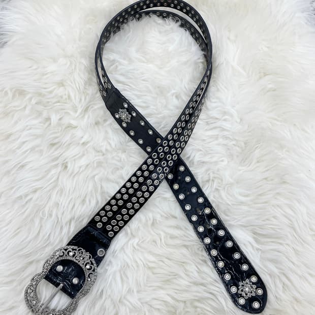 락시크 펀칭 큐빅 버클 벨트