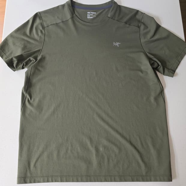 (M) 아크테릭스 코막 크루넥 반팔 티셔츠 타츠 올리브
