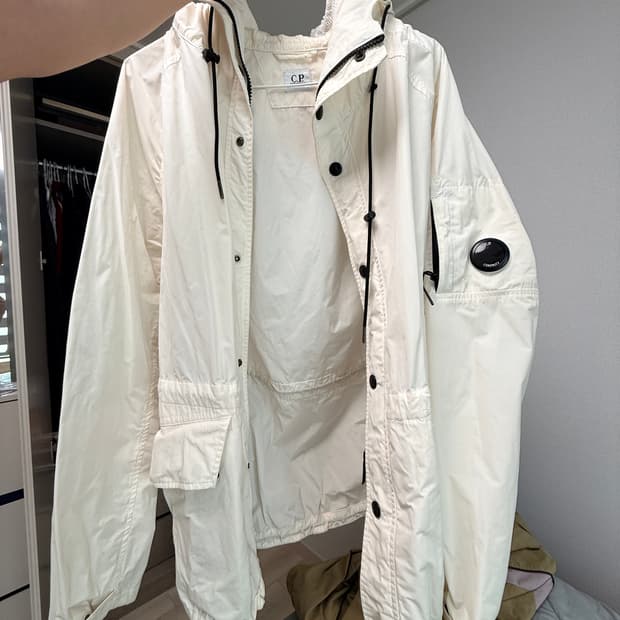 스톤아일랜드 바람막이