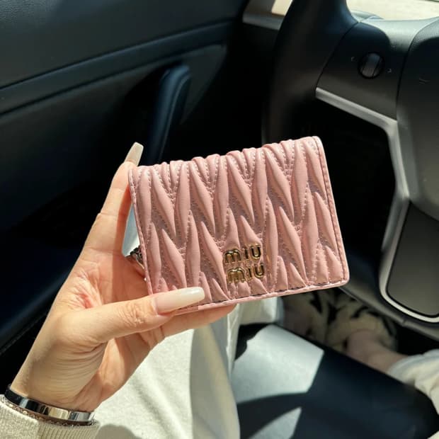 MIUMIU 마텔라세 핸드백 스몰 누드 핑크