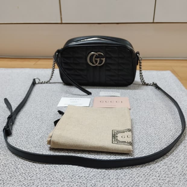 정품 구찌 GG 마몽 마몬트 마틀라세 스몰 카메라백 크로스백