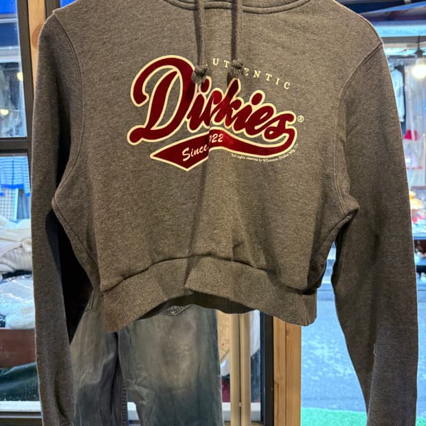 디키즈 차콜 크롭 후드티