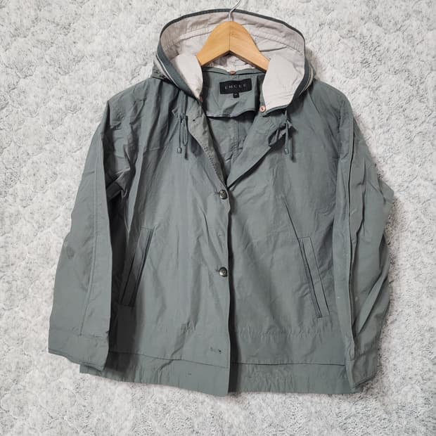 J378 [90] EMCEE 엠씨 여성 바람막이
