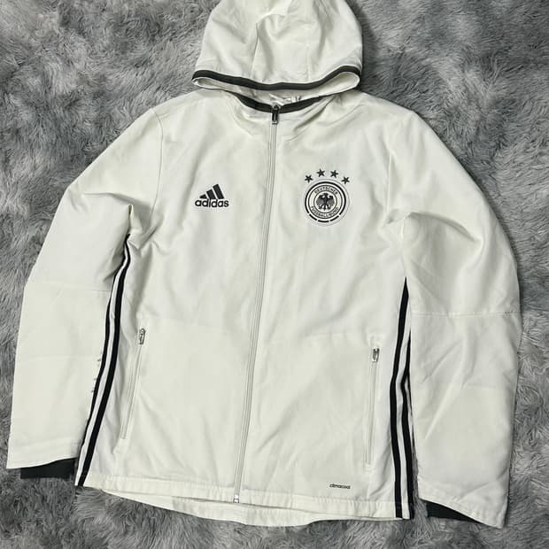 아디다스 독일 화이트 바람막이 자켓 XL
