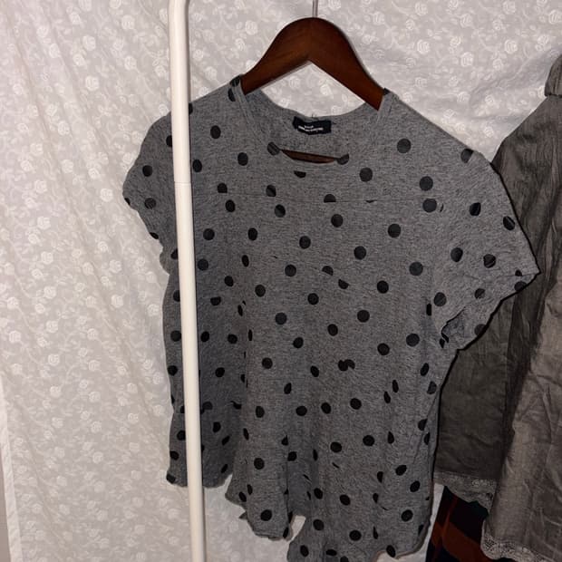 💌 Comme des Garcons ruffle t-shirt.