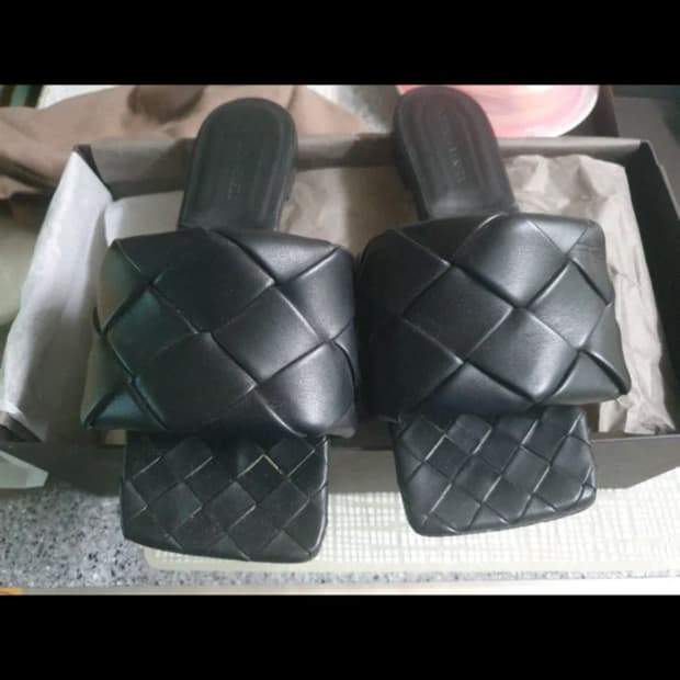 보테가 베네타 리도 샌들 37.5W