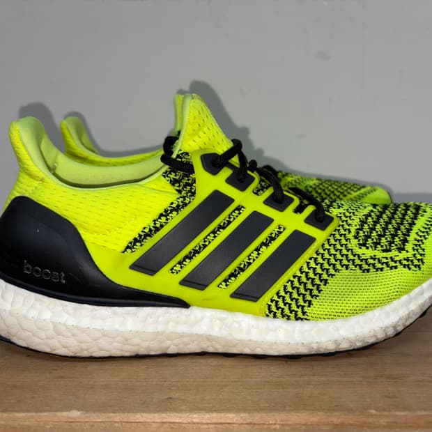 아디다스 울트라 부스트 255