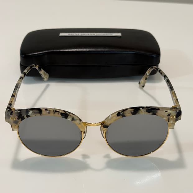 젠틀몬스터 문컷 하금테 선글라스 정가 249,000원 실착 적어 신품컨디