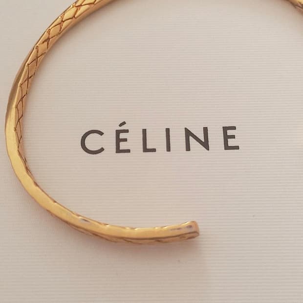 정품)celine 네임드 트위스트 뱅글 브레이슬릿