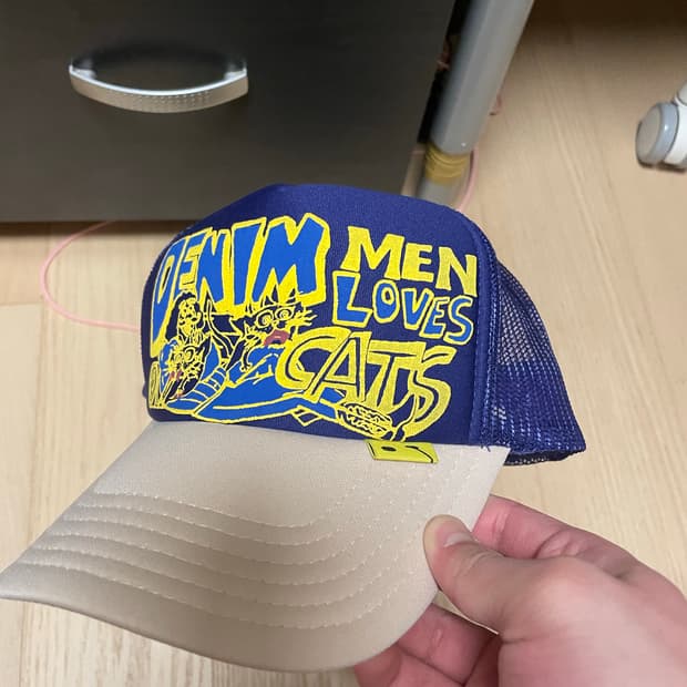 캐피탈 트러커햇