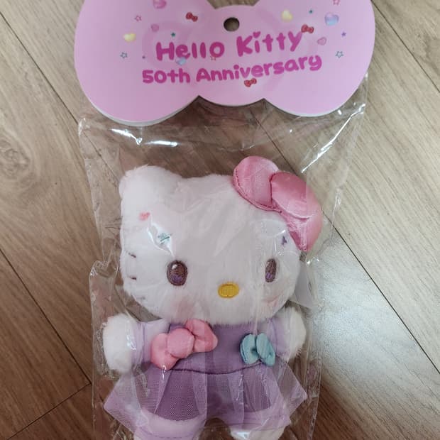 헬로키티 50주년 키링 인형 새상품