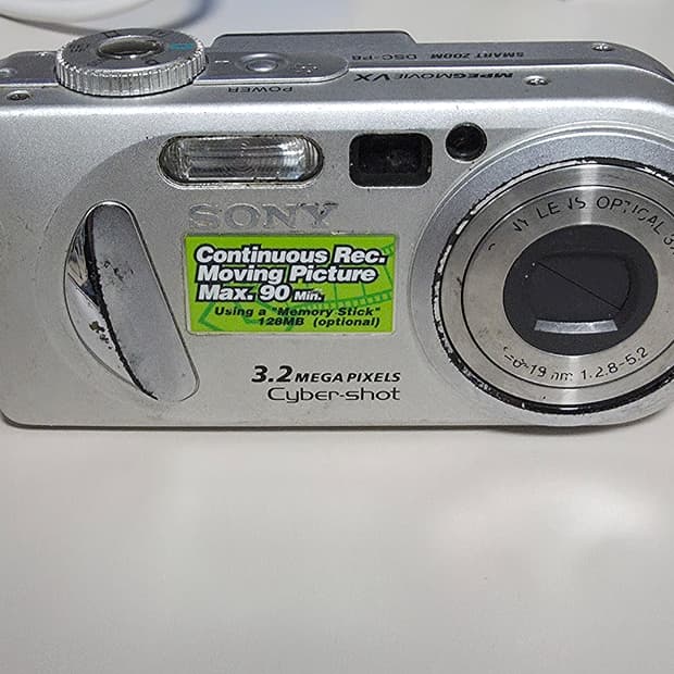 소니 사이버샷 DSC-P8 빈티지 디지털카메라