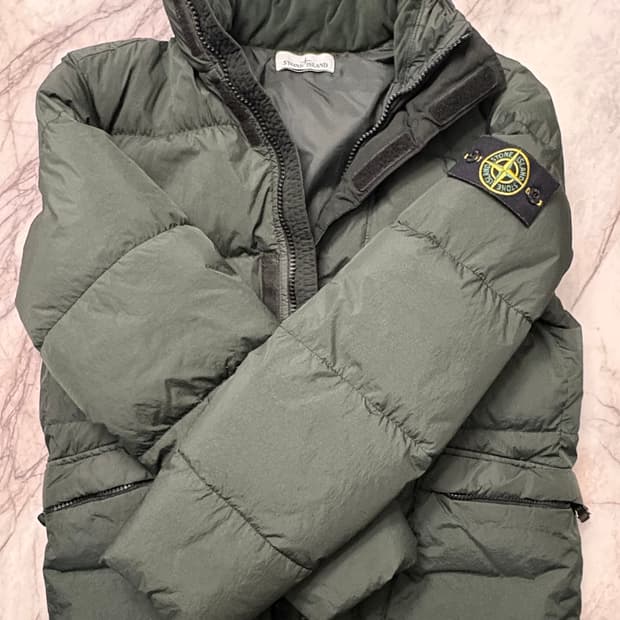 스톤아일랜드 패딩 카키