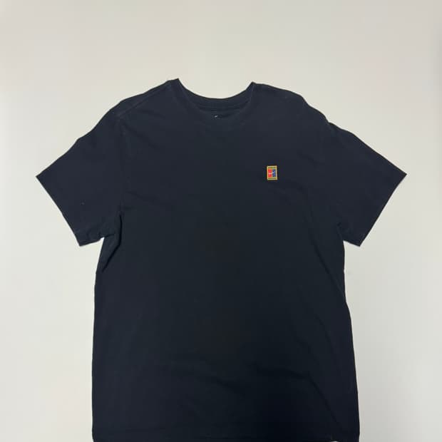 나이키 Nike 테니스 스우시 로고 반팔 티셔츠 M 블랙