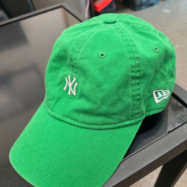 뉴에라 뉴욕 양키스 언스트럭처 워시드 미니 로고 볼캡