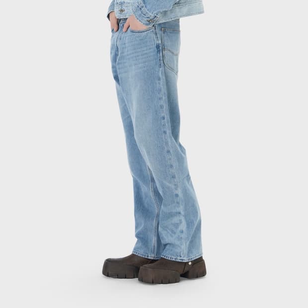 펑첸왕 x 리 콜라보 팬츠 32 사이즈 새거 팝니다