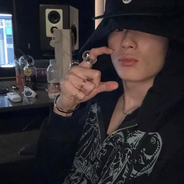 KC 머천다이즈 콜렉티브 후드집업 L (나우아임영 착용) 쿨거시택포