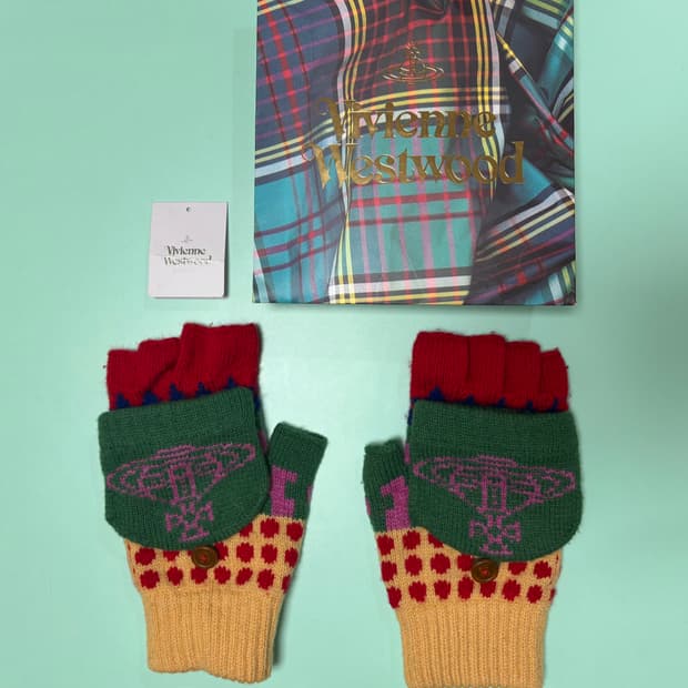 비비안웨스트우드 24FW 울 핑거리스 후드 장갑 4컬러