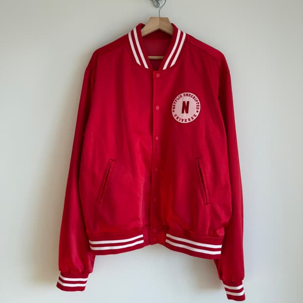 Pre owned NETFLIX 스타디움 점퍼