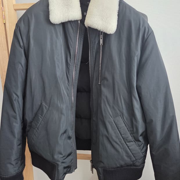 DKNY 양털카라 시어링 구스다운