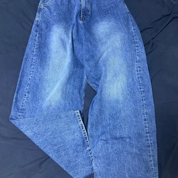 3) 해칭룸 와이드 커브진 워시드 블루