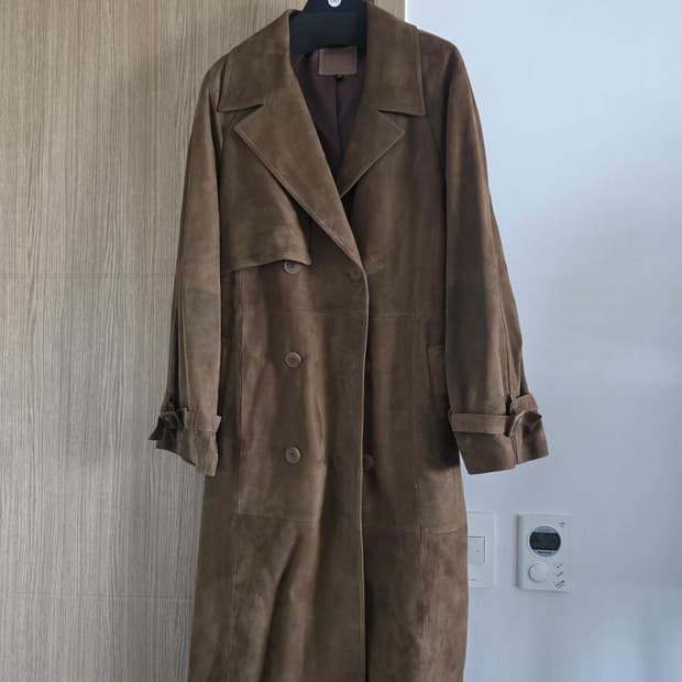 [새상품] 로보 24FW 스웨이드 더블 롱코트 (데저트샌드/88)