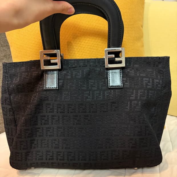 펜디 정품 00s 핸드백