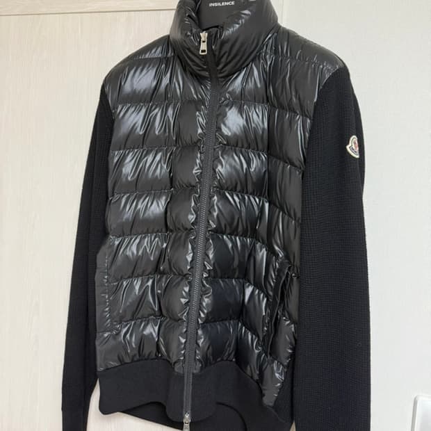 [정품] 몽클레어 새상품급 유광 니트 패딩 L