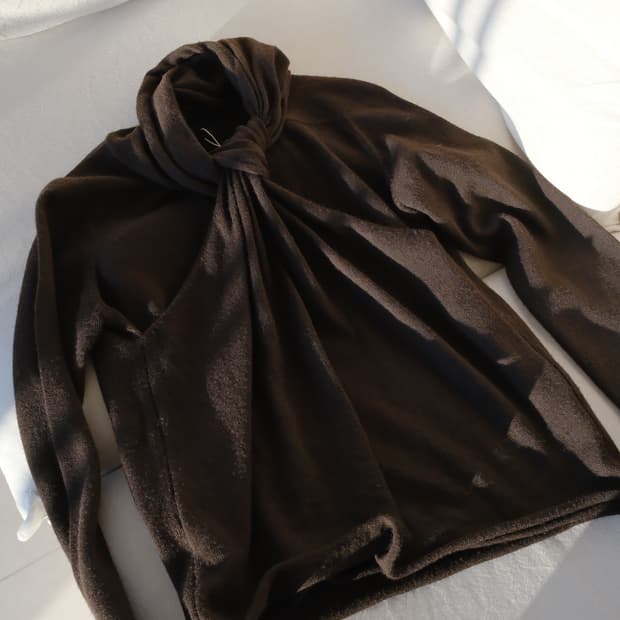 Knotted neck knit top 