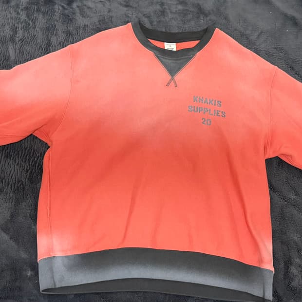 카키스 스웻셔츠