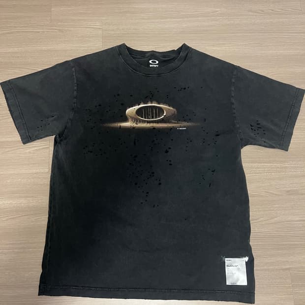 새티스파이x오클리 모스테크 티셔츠(L)