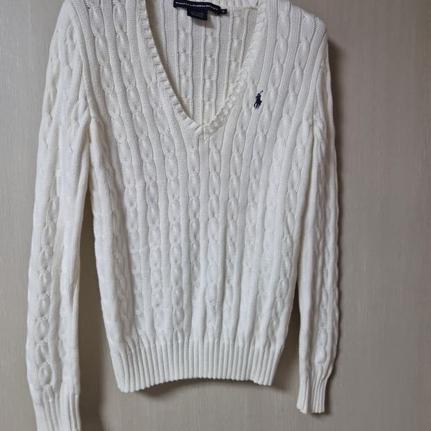폴로 랄프로렌 케이블니트 브이넥 꽈배기 니트 m (미사용)