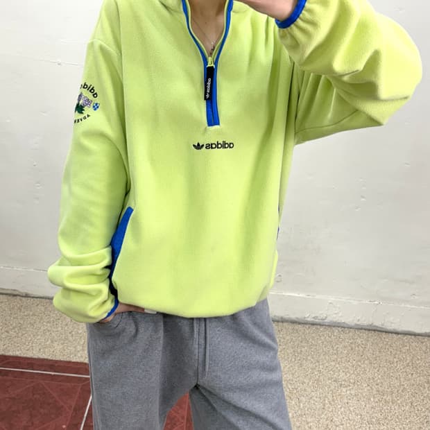 아디다스 형광색 후리스 반집업 2xl
