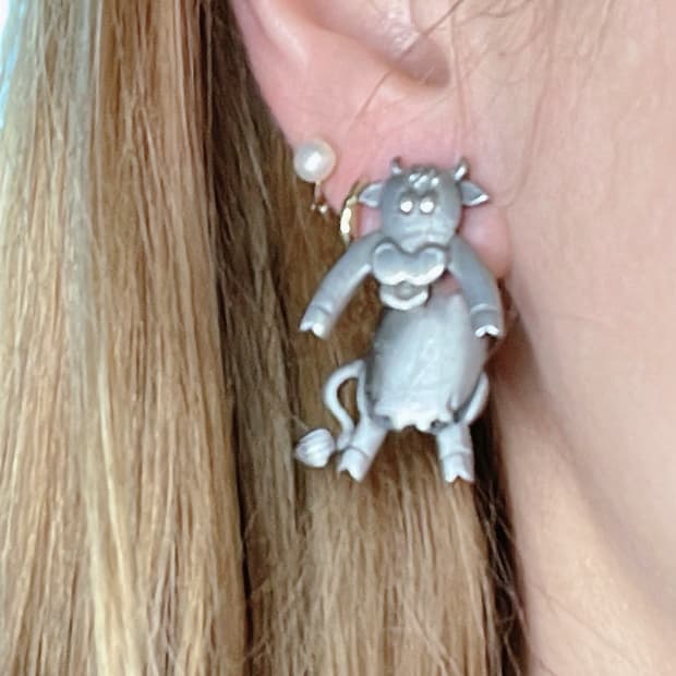 🐮 JJ Silver Cow Earring