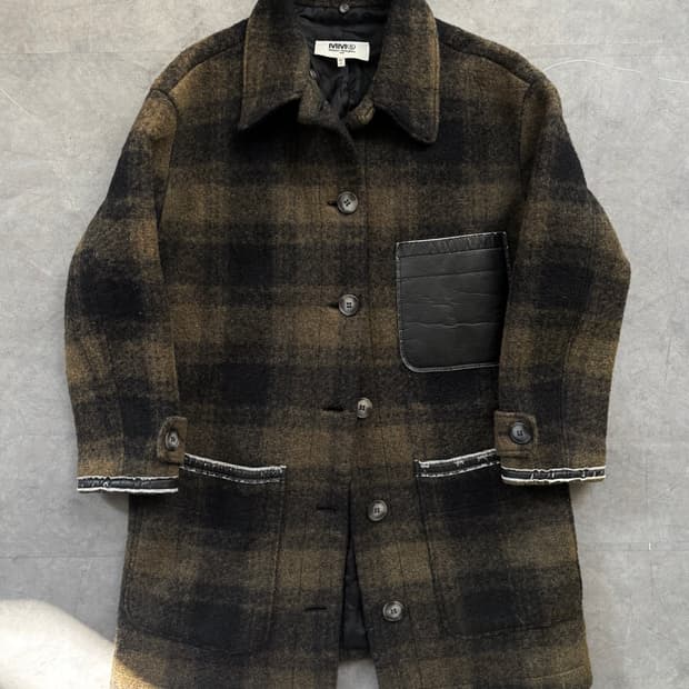 Maison Margiela 메종마르지엘라 카키 체크 레더 포켓 싱글 미