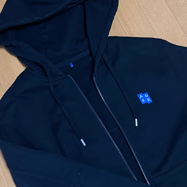 아더에러 후드집업 m