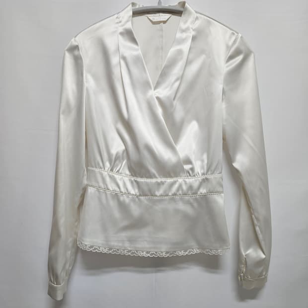 잇미샤 새틴 블라우스 44