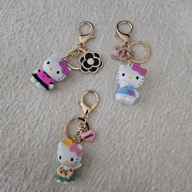 샤넬 빈티지 산리오 정품 키티 키링