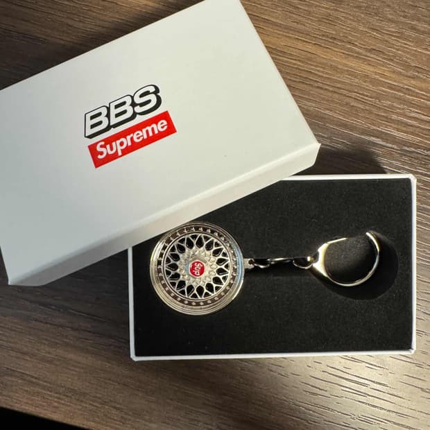 슈프림×BBS 키링