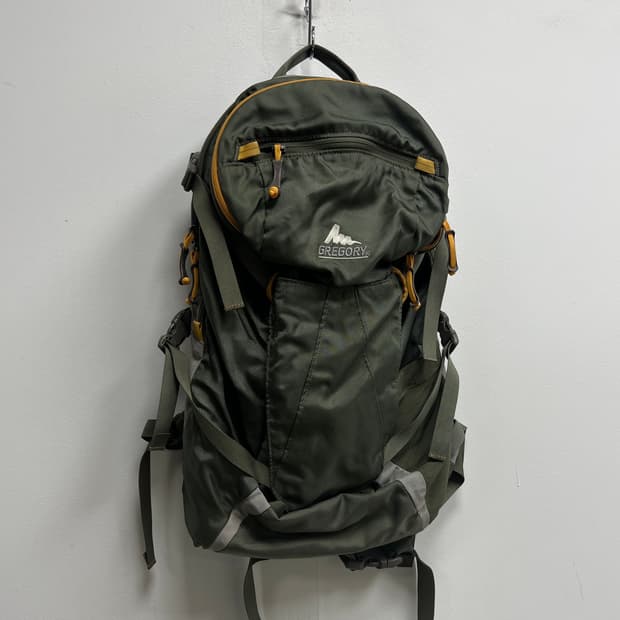 그레고리 구형 칼미아 28L 백팩