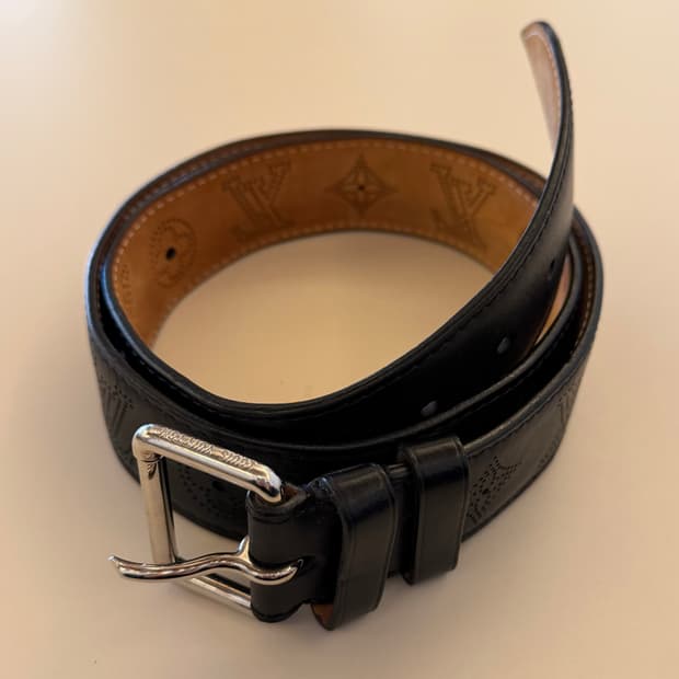 루이비통 Santur Perforated Mahina 모노그램 벨트 OS