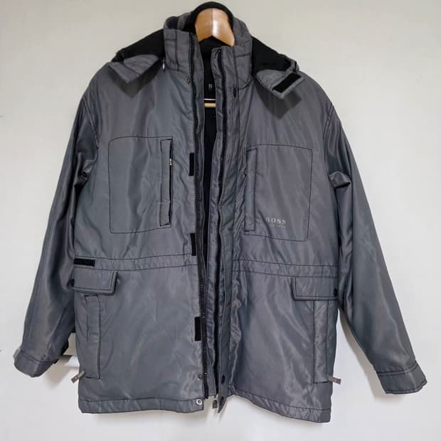 휴고보스 방수 방풍 구스 윤기나는 쟈켓 105. 상태a급