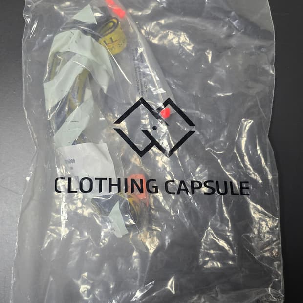 오프화이트 