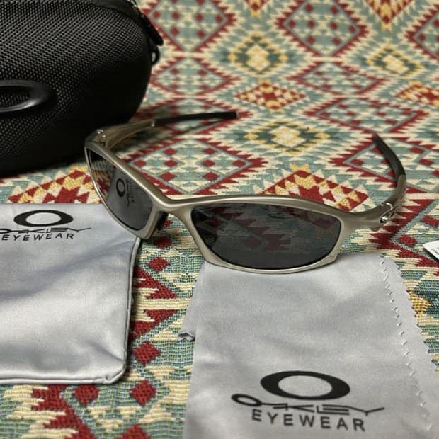 Oakley Hatchet